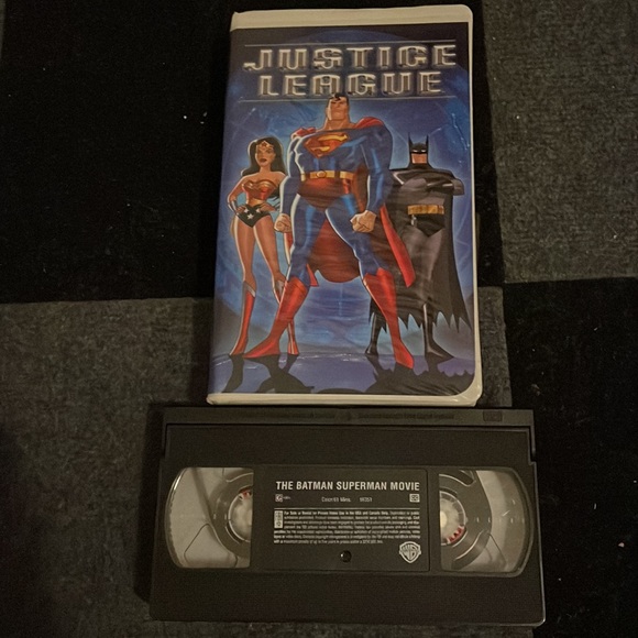 Terminator 3 Full Screen with Special Features DVD and Justice League VHS Tape - Picture 5 of 5